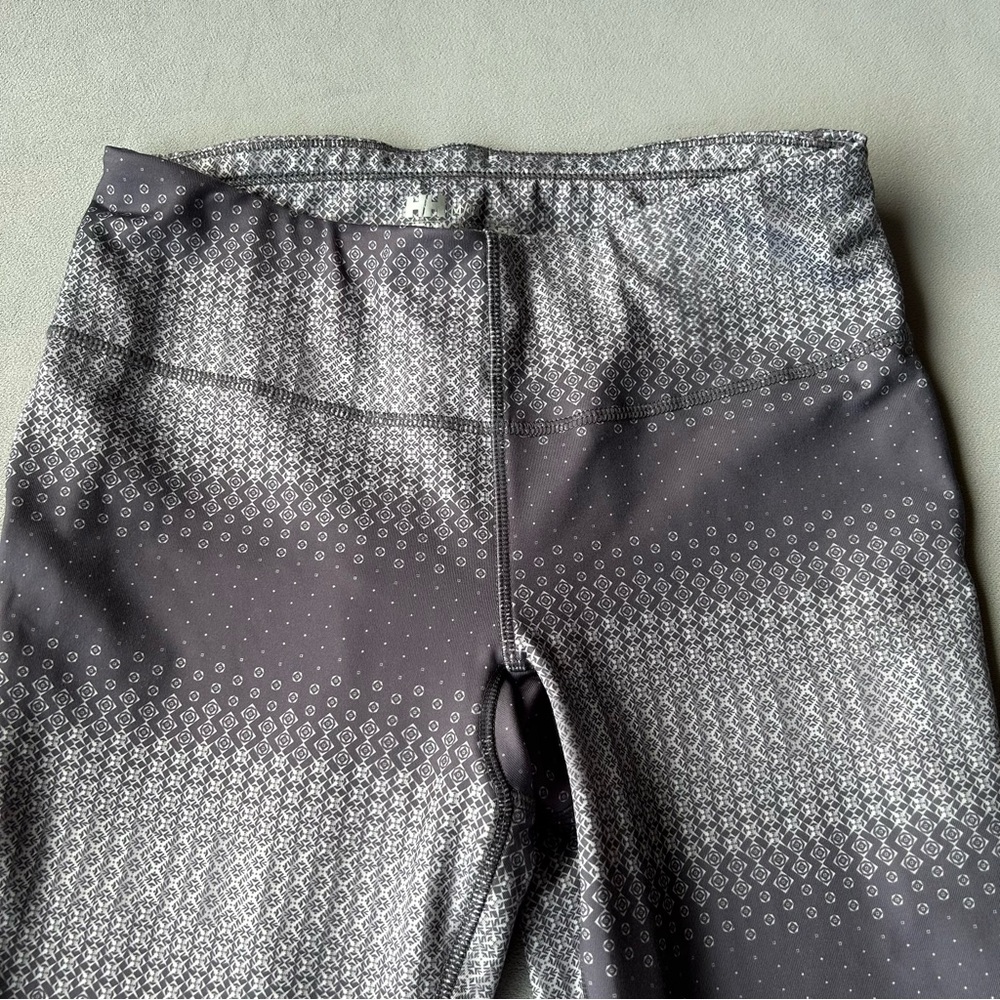 Helly Hansen ~ Leggings ~ Women’s Size Medium